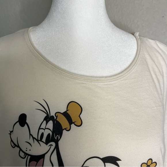 Disney Mickey & Friends Cream Colored Graphic T-Shirt Size Women's Large - Picture 4 of 6